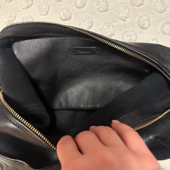 Madewell Piazza Slouch Shoulder Bag - Picture 4 of 6